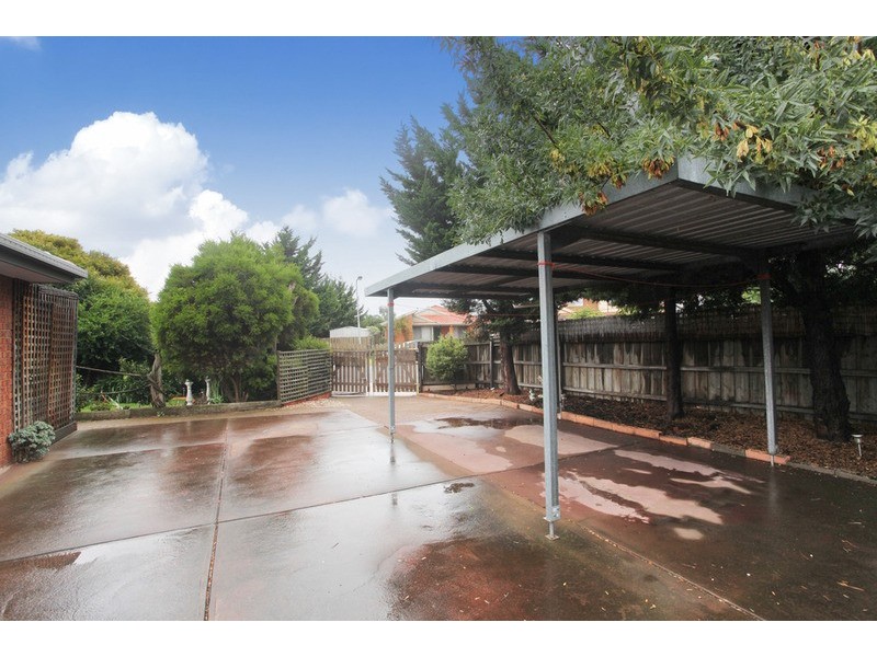 102 Cambridge Crescent, Wyndham Vale VIC 3024