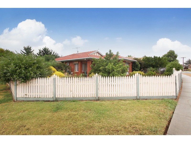 102 Cambridge Crescent, Wyndham Vale VIC 3024
