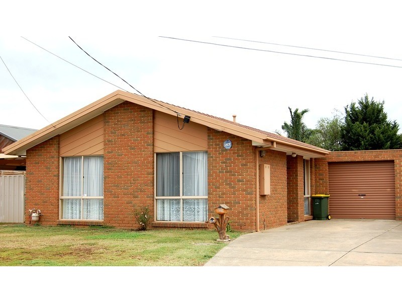 2/73 Greaves Street, Werribee VIC 3030