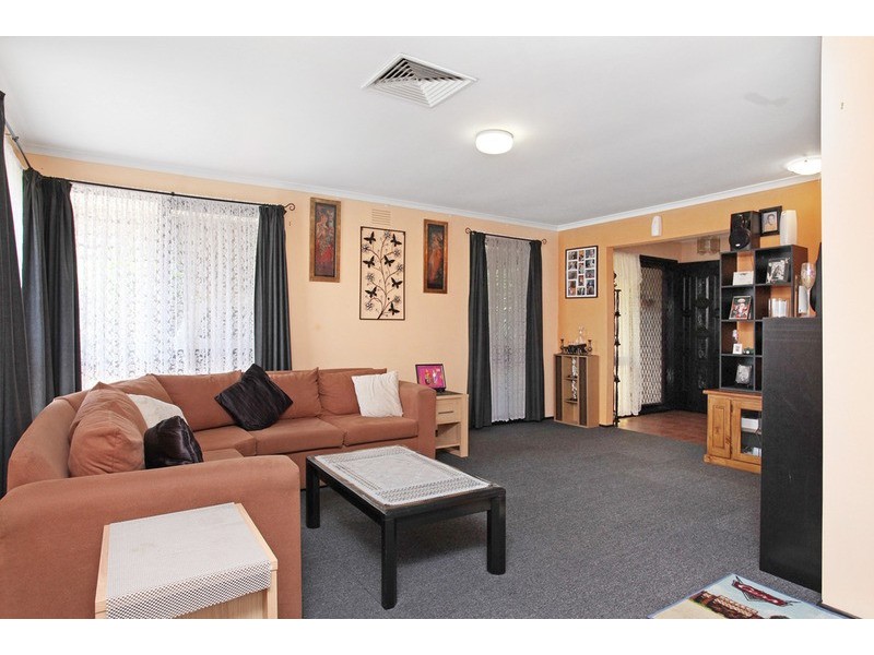 27 Lansell Road, Wyndham Vale VIC 3024