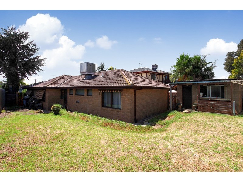 27 Lansell Road, Wyndham Vale VIC 3024