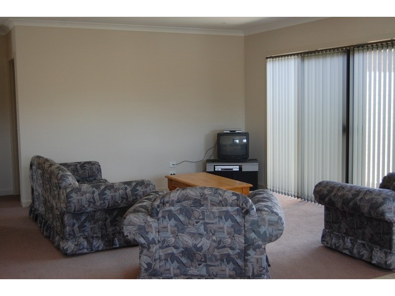 15/141-147 Princes Highway, Werribee VIC 3030