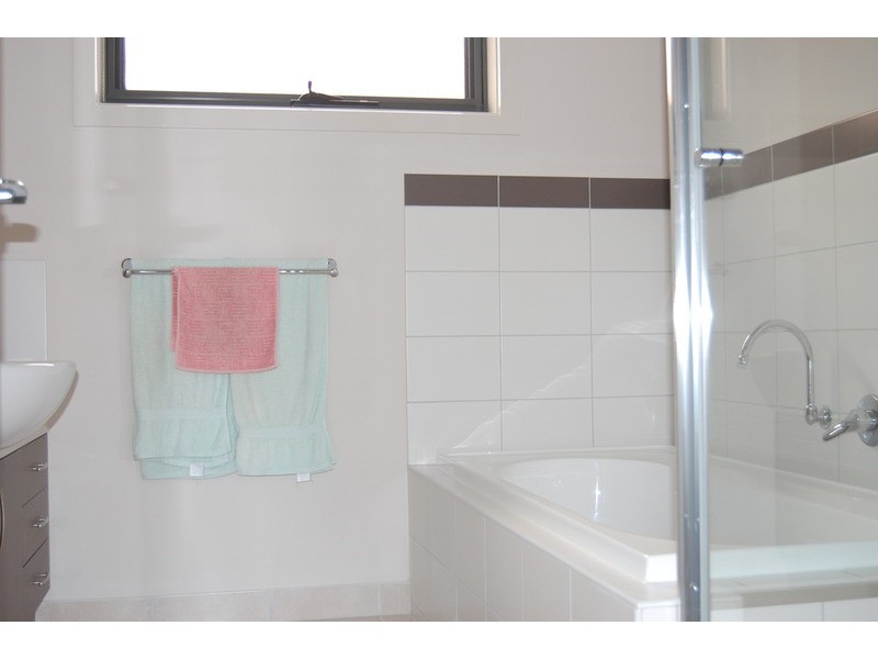 15/141-147 Princes Highway, Werribee VIC 3030