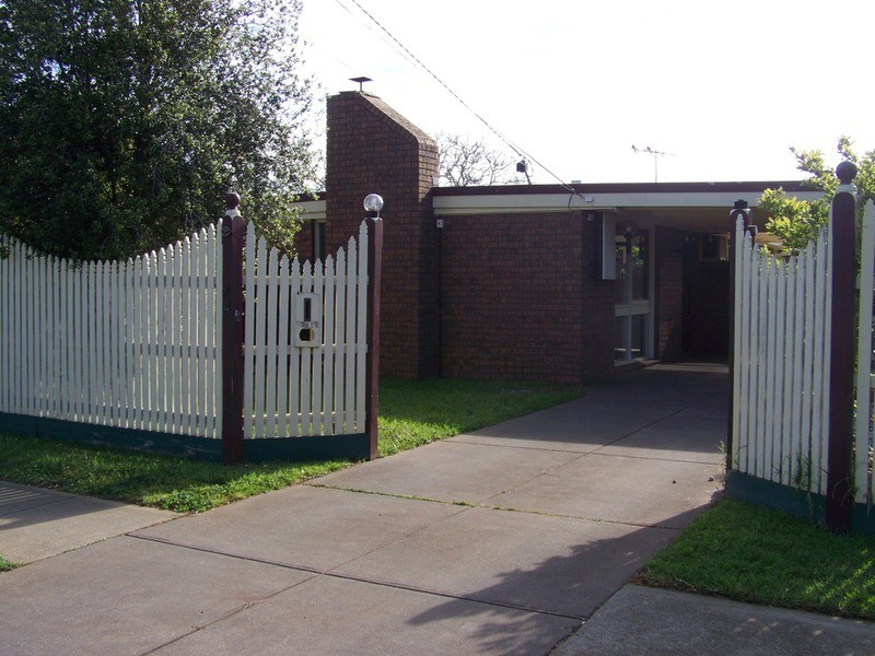 44 Greaves Street South, Werribee VIC 3030