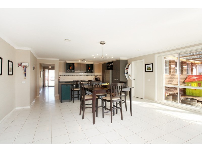 8 Nighthawk Road, Tarneit VIC 3029