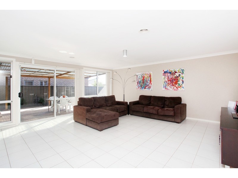 8 Nighthawk Road, Tarneit VIC 3029