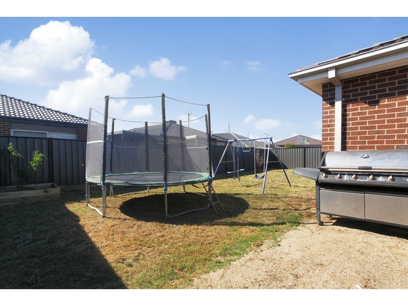 8 Nighthawk Road, Tarneit VIC 3029