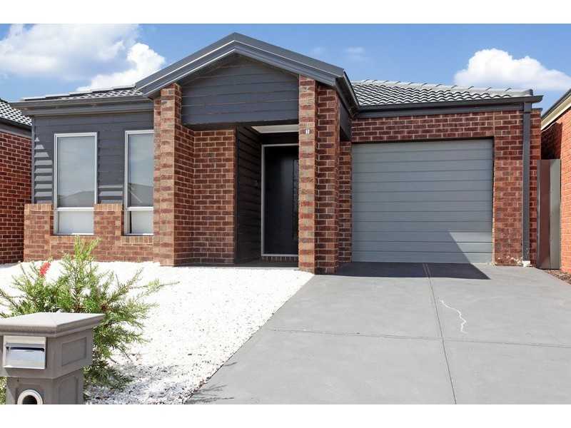 11 Heathcote Road, Wyndham Vale VIC 3024