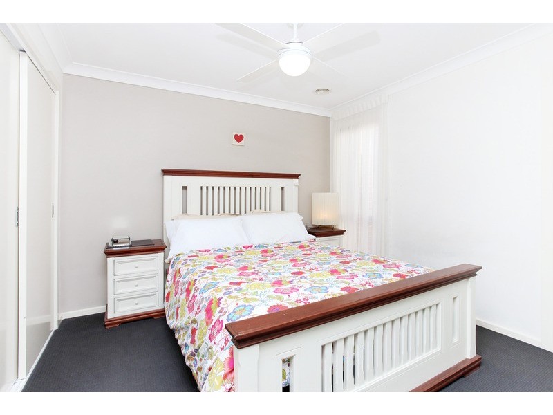 2/12 Halladale Avenue, Wyndham Vale VIC 3024