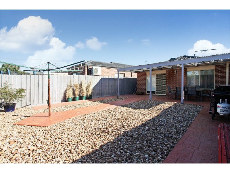 2/12 Halladale Avenue, Wyndham Vale VIC 3024