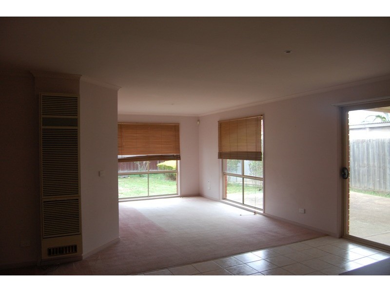 17 Alsace Avenue, Hoppers Crossing VIC 3029