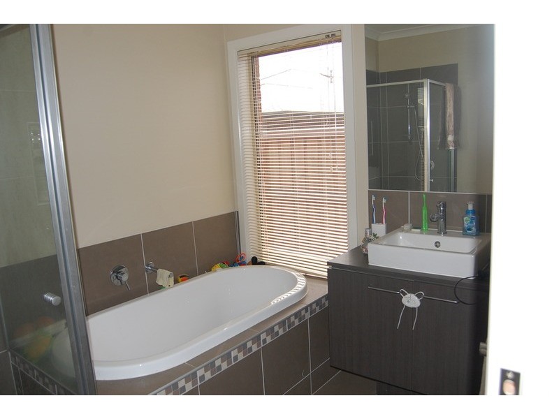 3 Mansell Terrace, Point Cook VIC 3030