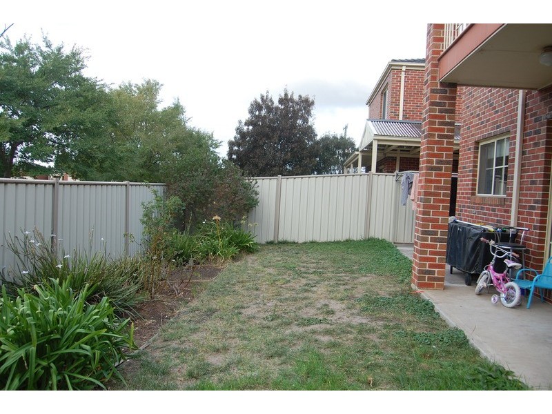 2/359 Morris Road, Hoppers Crossing VIC 3029