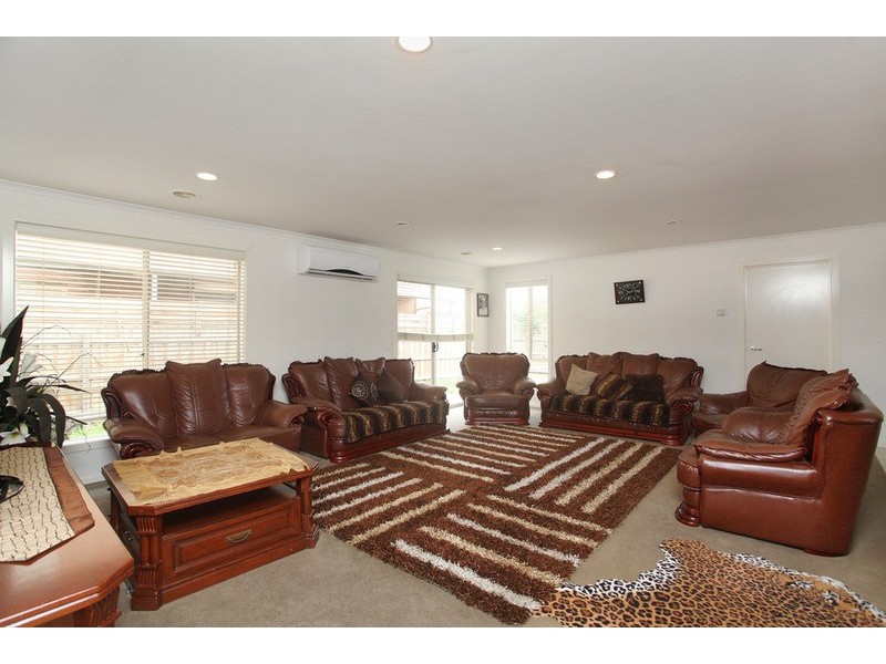 112 Rose Grange Boulevard, Tarneit VIC 3029