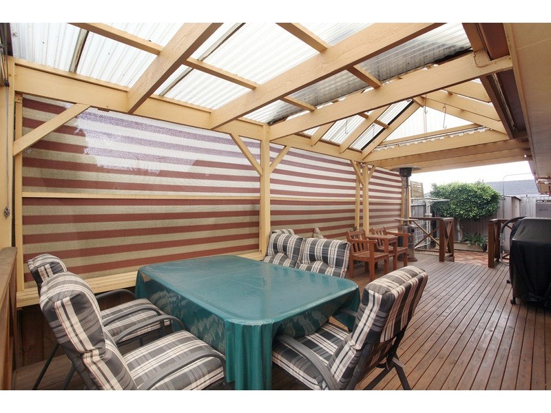 1/102 Hogans Road, Hoppers Crossing VIC 3029