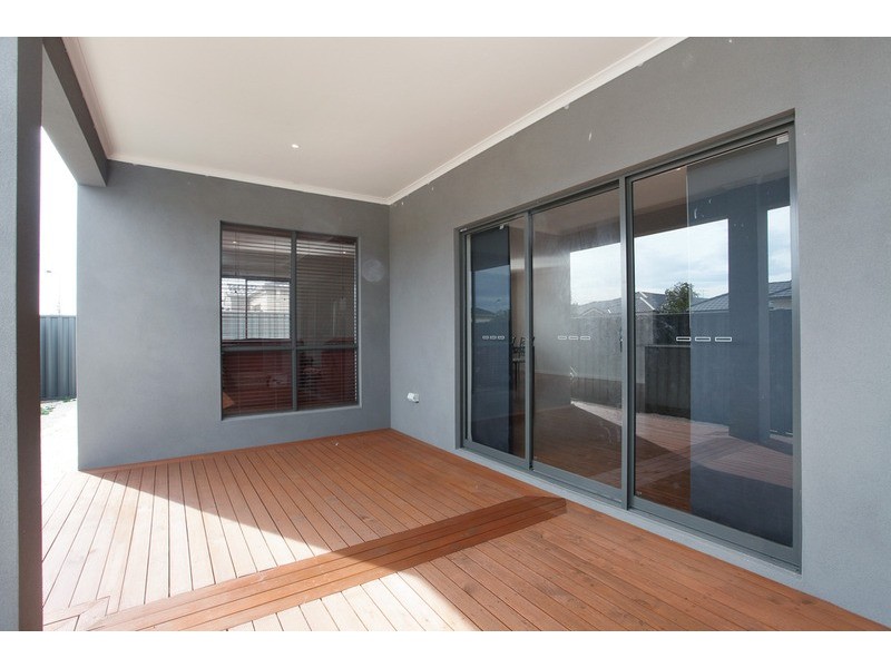 6 Finsbury Crescent, Wyndham Vale VIC 3024