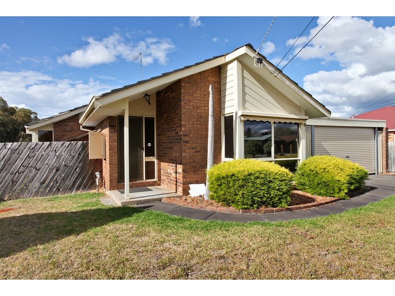 24 Julier Crescent, Hoppers Crossing VIC 3029