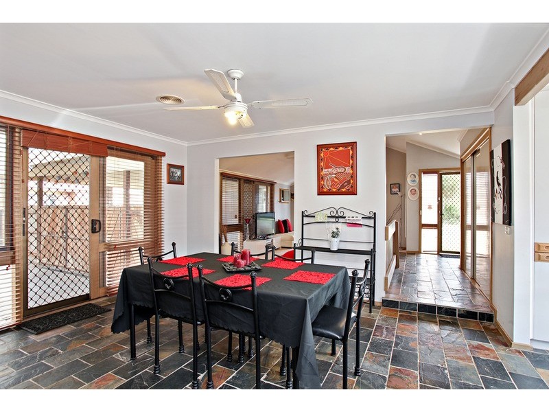 24 Julier Crescent, Hoppers Crossing VIC 3029