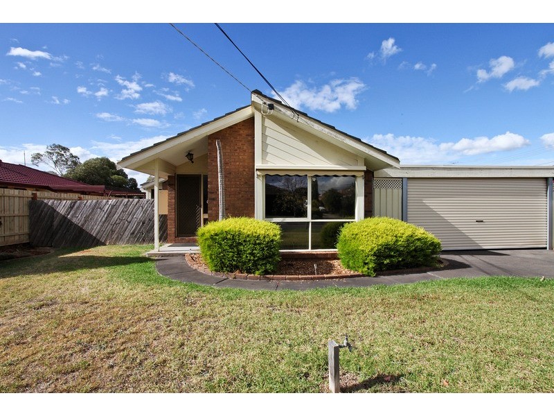 24 Julier Crescent, Hoppers Crossing VIC 3029