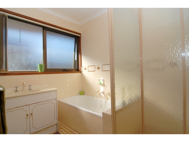 24/18-20 Glen Street, Werribee VIC 3030