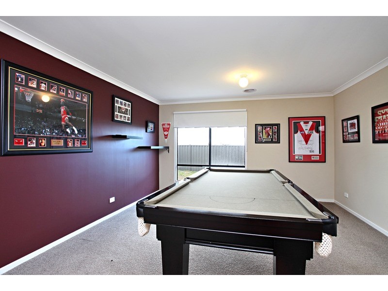 18 Brockwell Crescent, Wyndham Vale VIC 3024