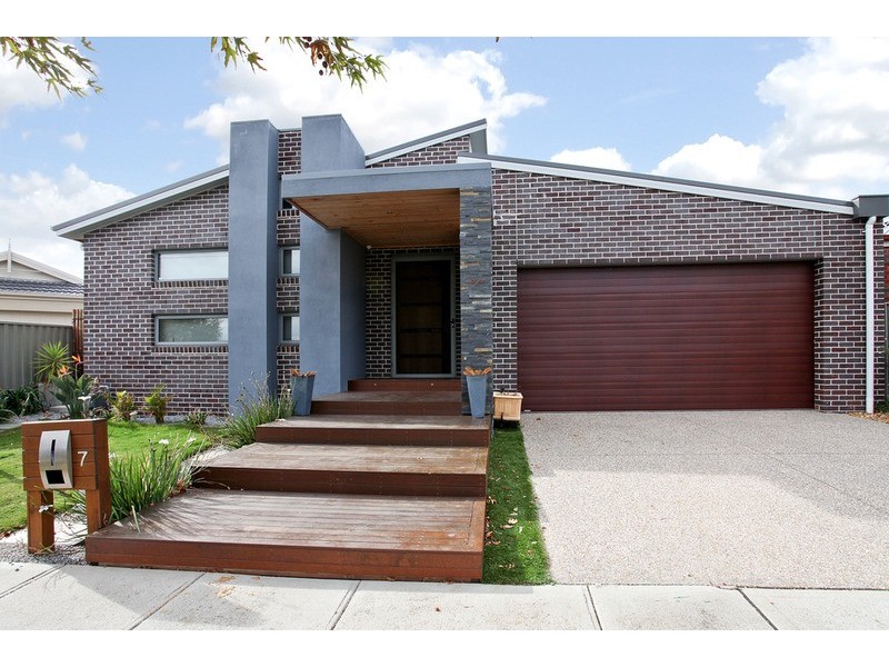 7 Giofches Crescent, Tarneit VIC 3029