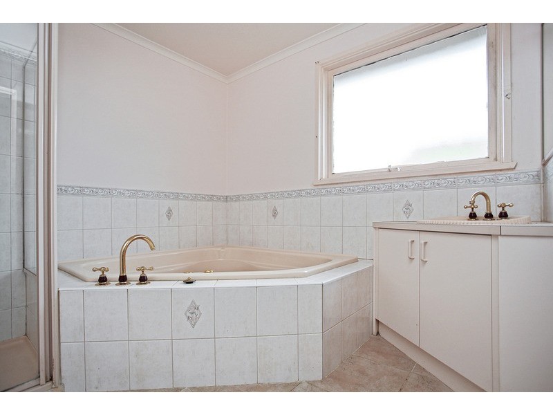 104 Feathertop Drive, Wyndham Vale VIC 3024