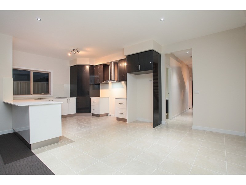 1 and 2 / 4 Tedesco Court, Werribee VIC 3030
