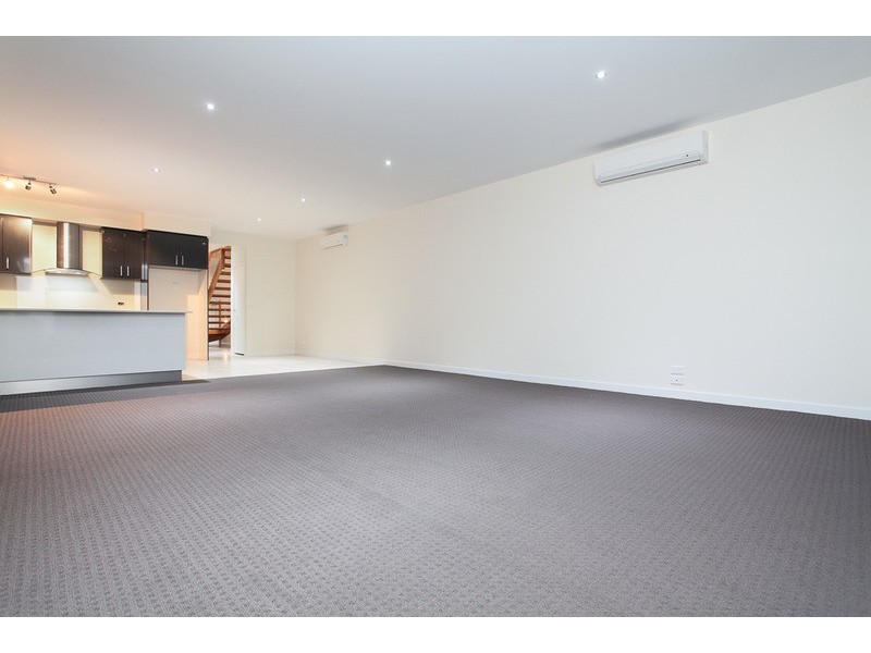 1 and 2 / 4 Tedesco Court, Werribee VIC 3030