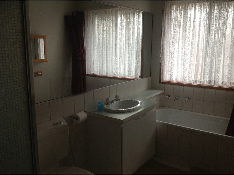 1/2 Corella  Place, Werribee VIC 3030