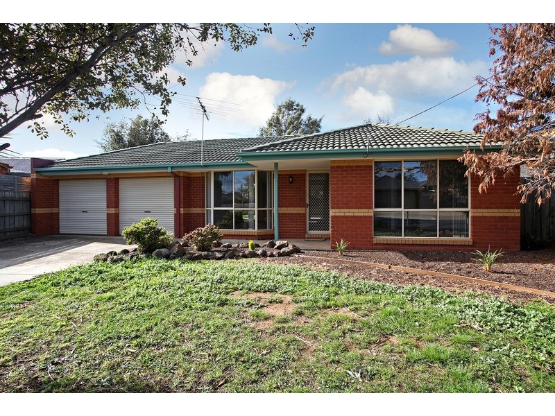 76 Edwards Road, Werribee VIC 3030