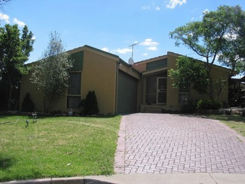 5 Murray Court, Werribee VIC 3030