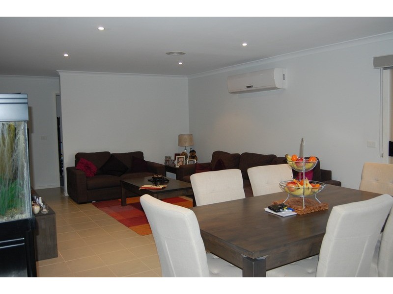 8 Beltana Avenue, Tarneit VIC 3029