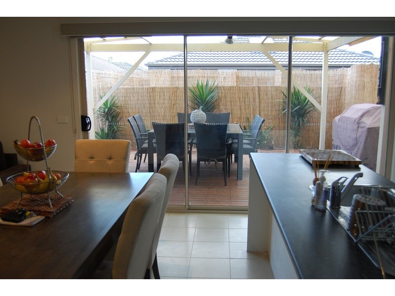 8 Beltana Avenue, Tarneit VIC 3029