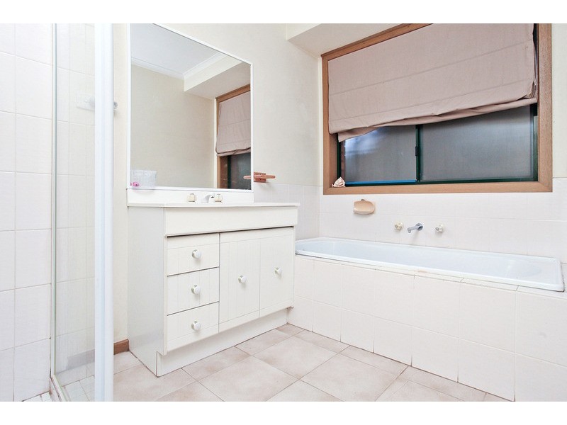 2 Quarrion Court, Hoppers Crossing VIC 3029