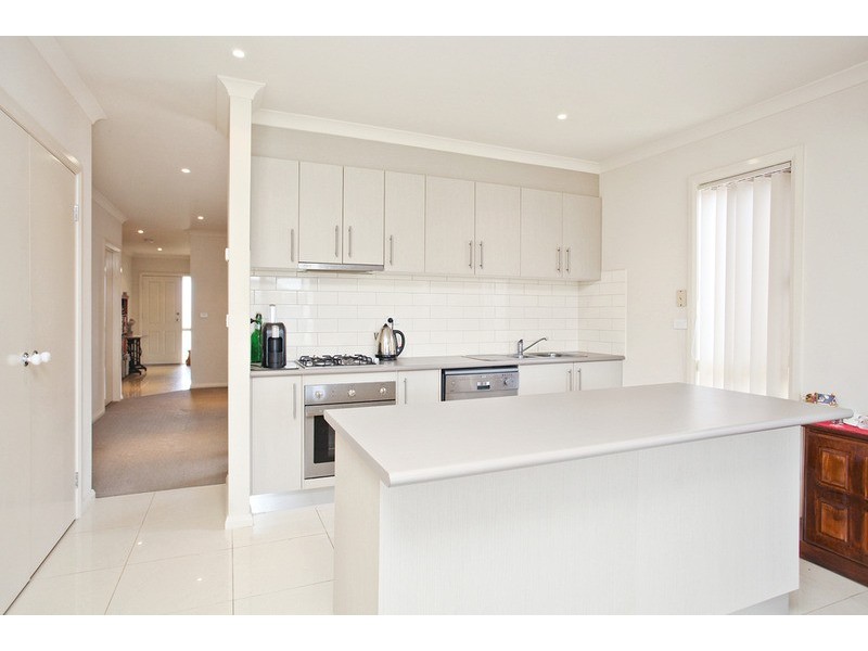 24 Tony Drive, Truganina VIC 3029