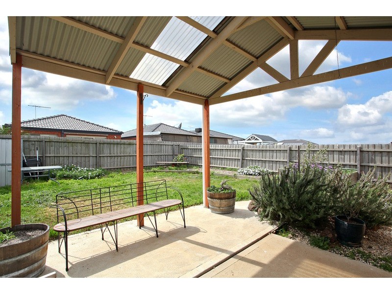 24 Tony Drive, Truganina VIC 3029