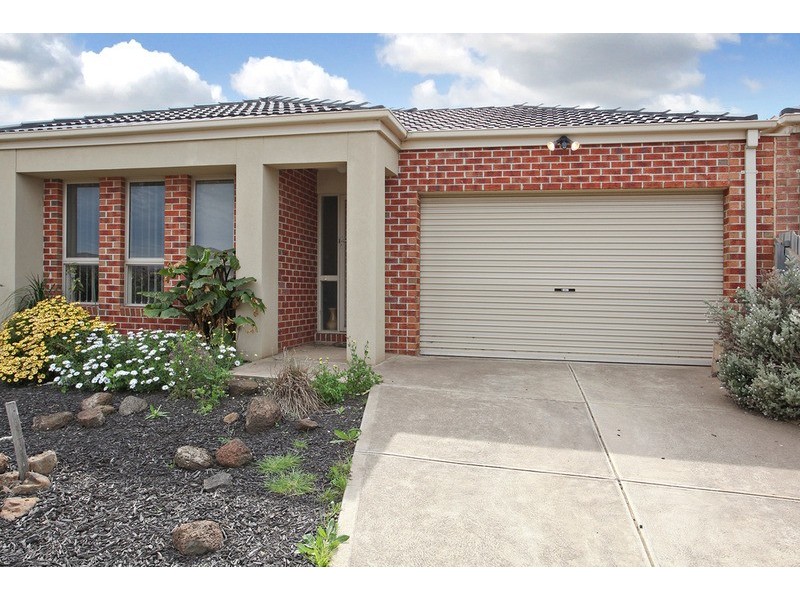 24 Tony Drive, Truganina VIC 3029
