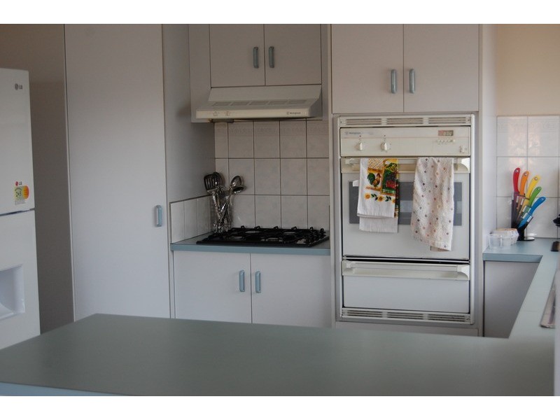 1/73 Greaves  Street, Werribee VIC 3030