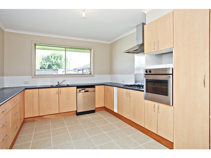 2 Willow Street, Werribee VIC 3030