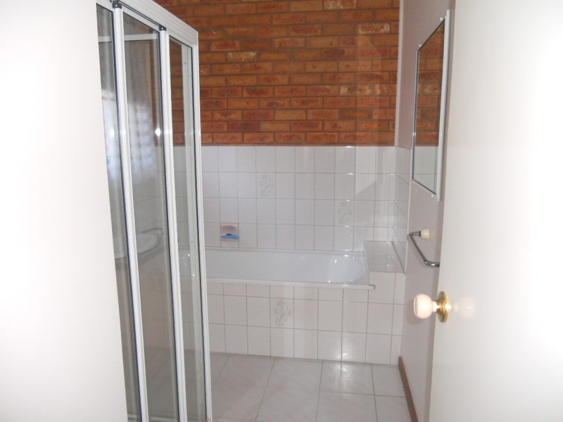 2/227 Princes Highway, Werribee VIC 3030