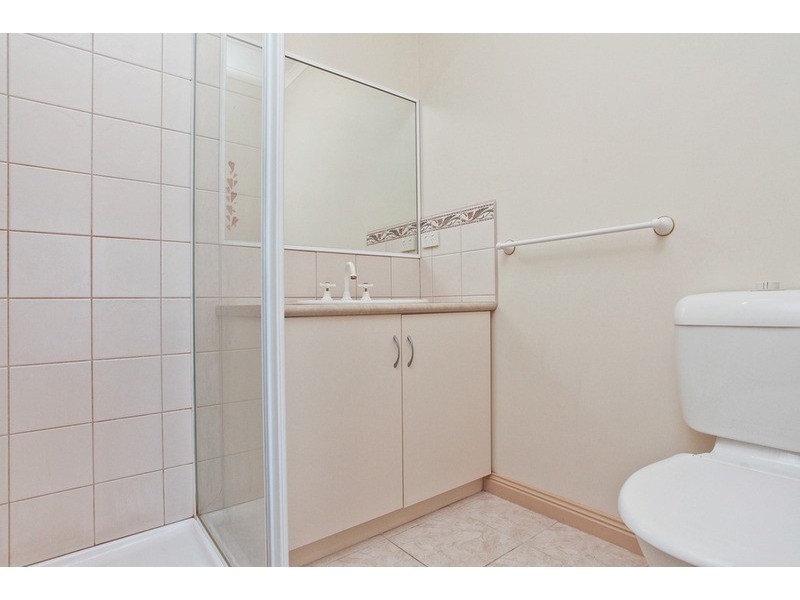 2/27 Harmony Drive, Tarneit VIC 3029