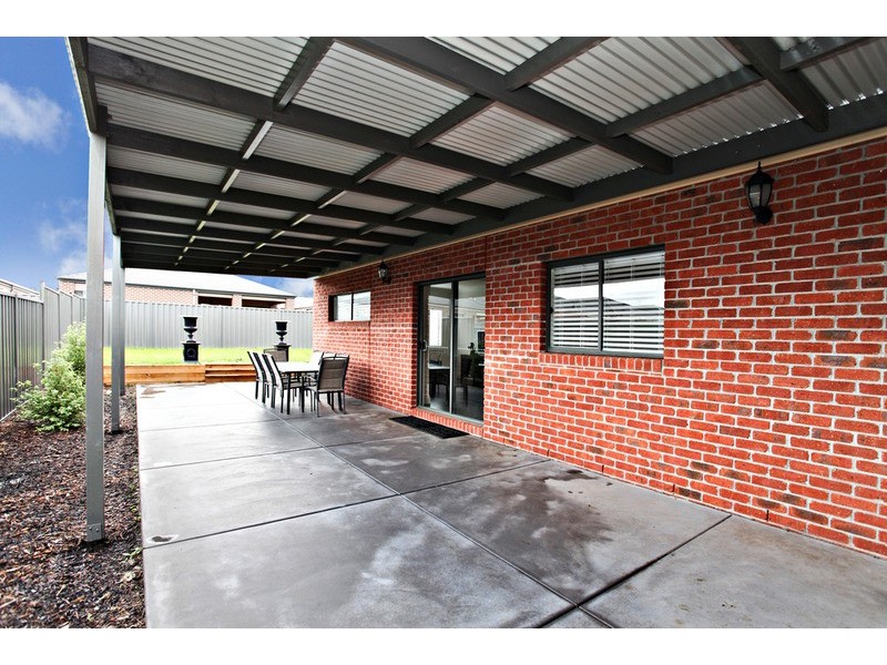 2 Tilwinda  Place, Truganina VIC 3029