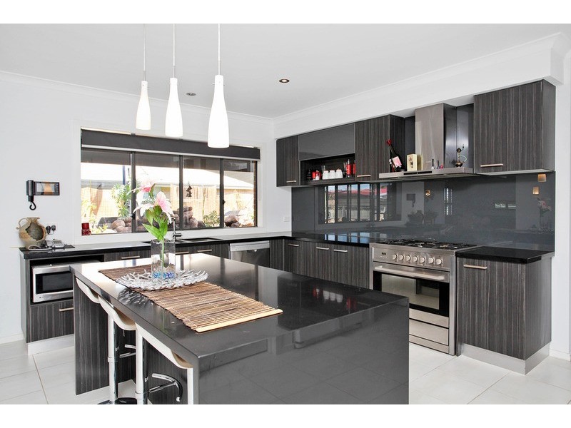 4 Storkbill Road, Wyndham Vale VIC 3024