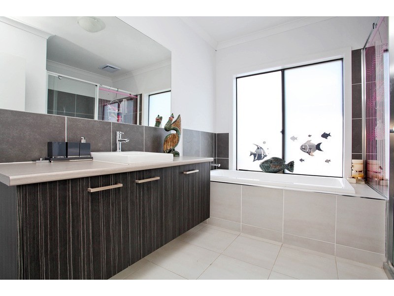 4 Storkbill Road, Wyndham Vale VIC 3024