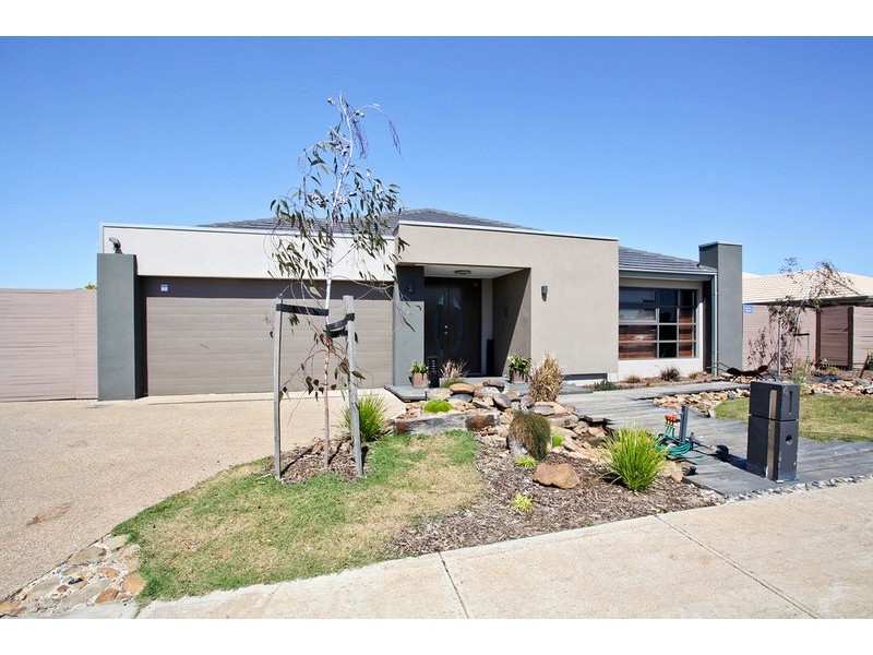 4 Storkbill Road, Wyndham Vale VIC 3024