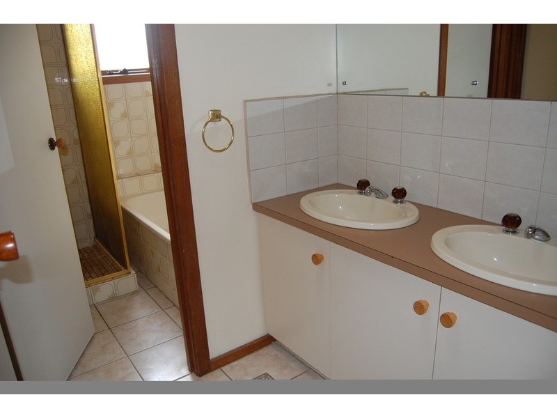 138 Morris Road, Hoppers Crossing VIC 3029