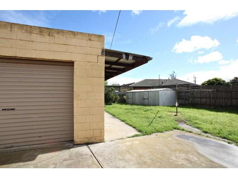 2 Willow Street, Werribee VIC 3030