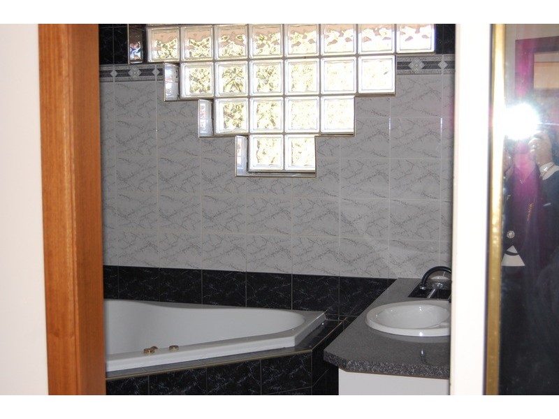 27 Yandina  Road, Hoppers Crossing VIC 3029