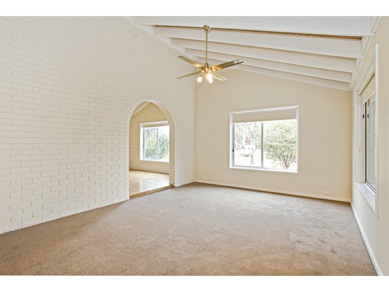 10 Wallaroo Square, Werribee VIC 3030